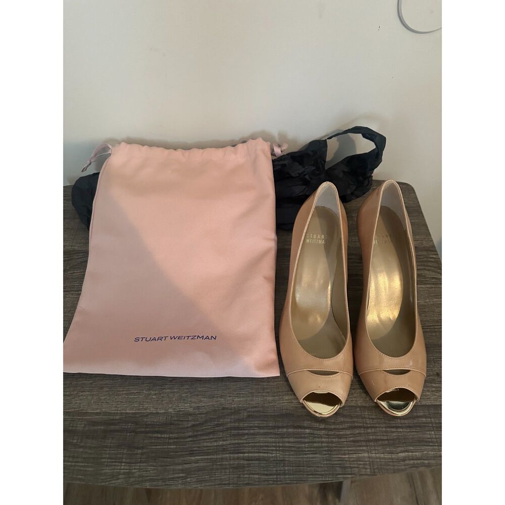Stuart Weitzman Nude Patent Leather Peep Toe Kitten Heel Pumps Women’s Shoes 8.5